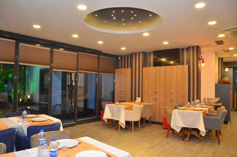 Otel Grand Lark Istanbul Exterior photo